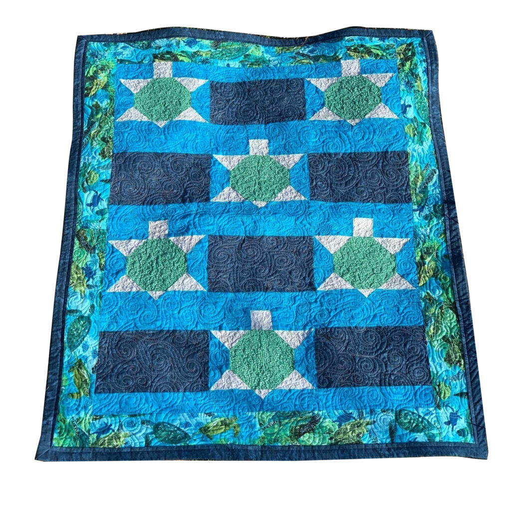 This durable comforter has a simple design
