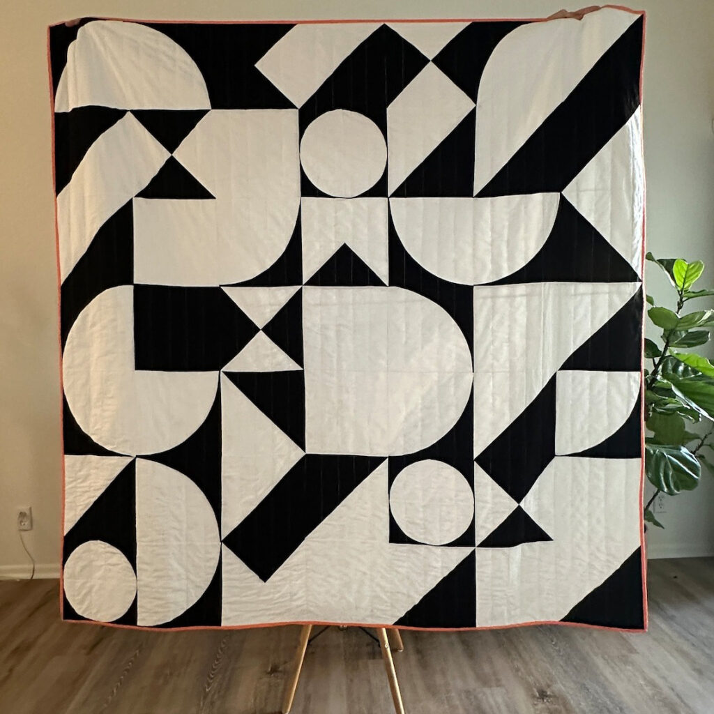 Unique quilt design that uses curved shapes